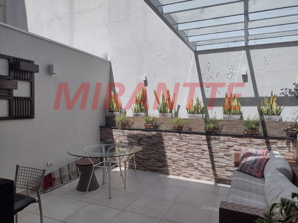 Sobrado de 222m² com 3 quartos em Santana