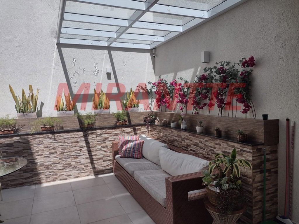 Sobrado de 222m² com 3 quartos em Santana