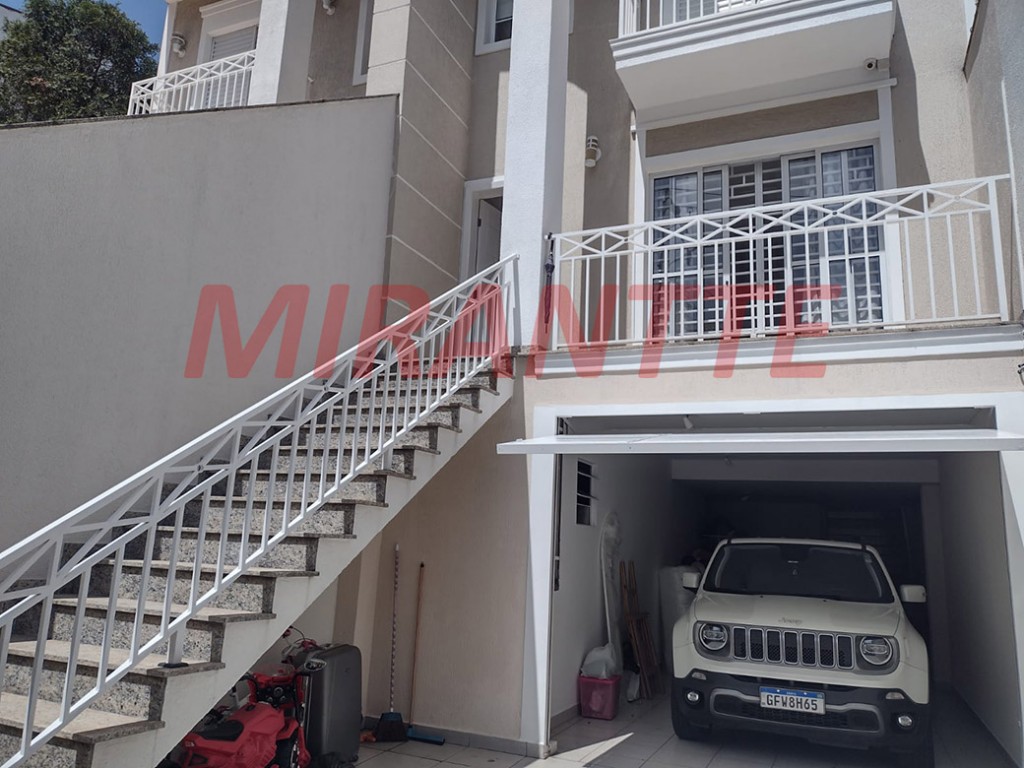 Sobrado de 222m² com 3 quartos em Santana