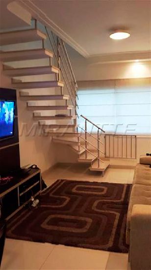 Cond. fechado com 3 quartos em Vila Mazzei