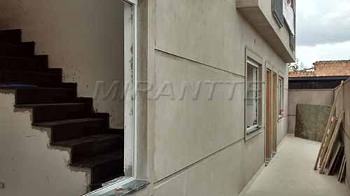 Cond. fechado de 75m² com 2 quartos em Vila Mazzei