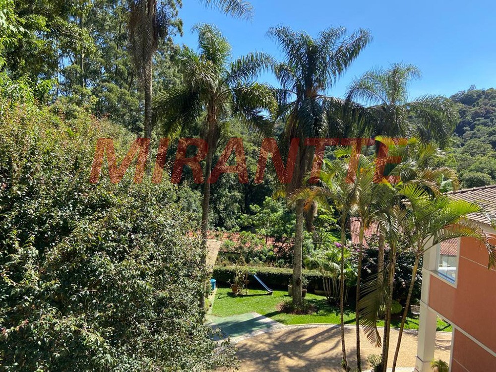 Sobrado de 870m² com 4 quartos em Serra da Cantareira