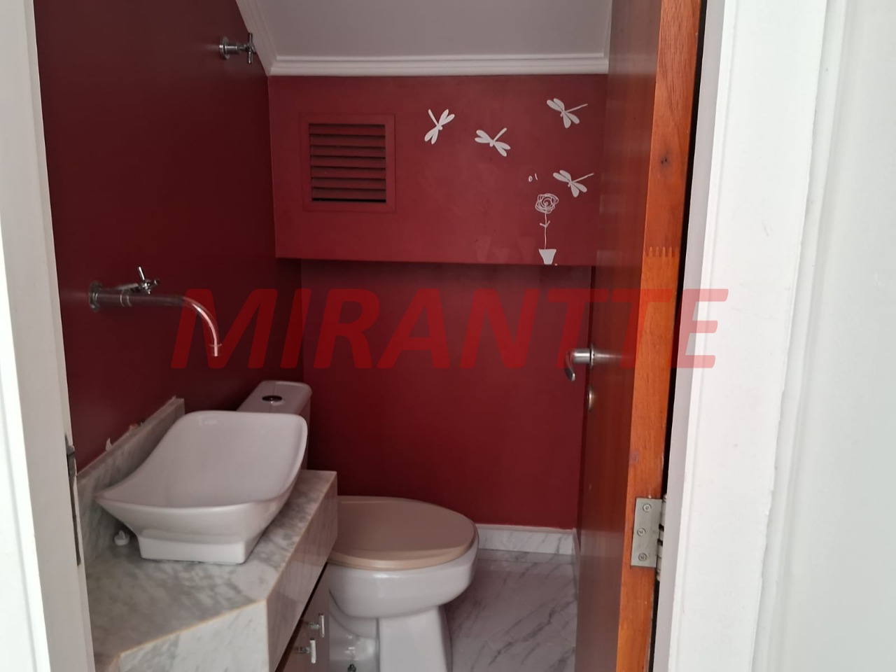 Cond. fechado de 300m² com 6 quartos em Pedra Branca