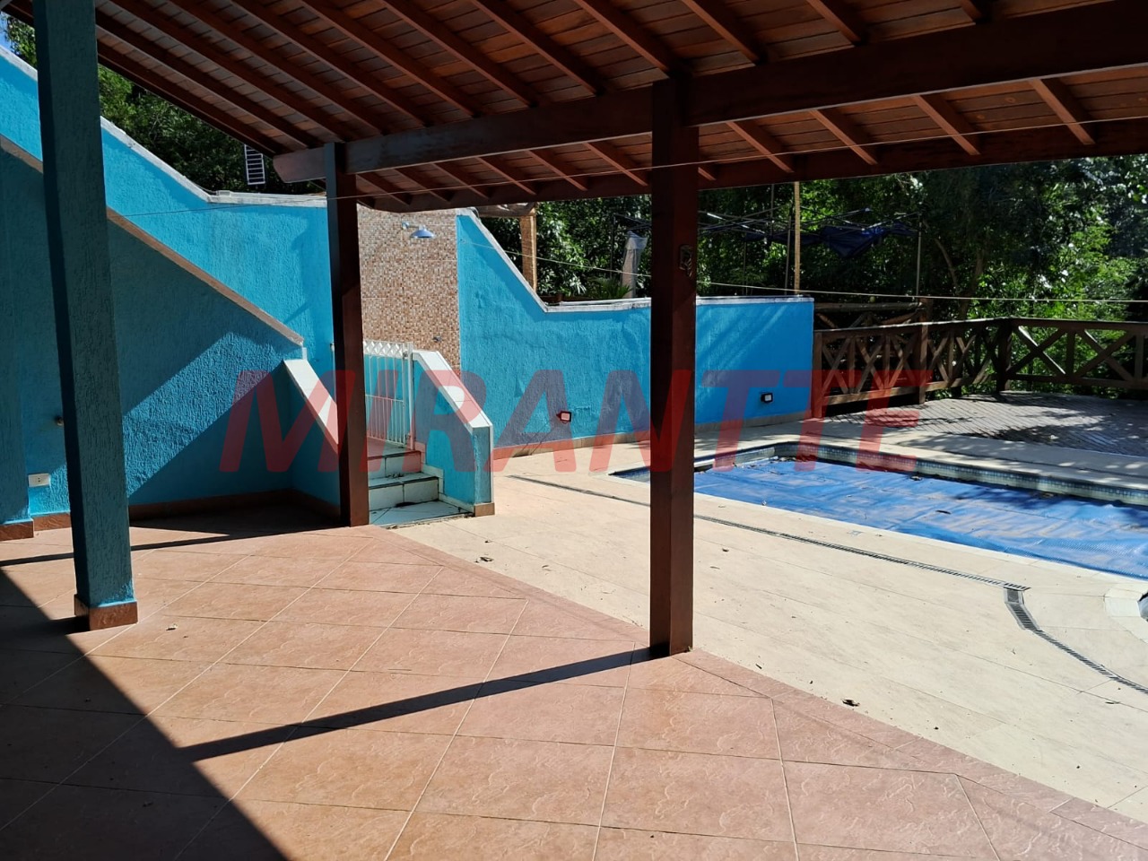 Cond. fechado de 300m² com 6 quartos em Pedra Branca