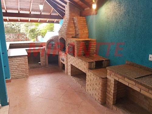 Cond. fechado de 300m² com 6 quartos em Pedra Branca