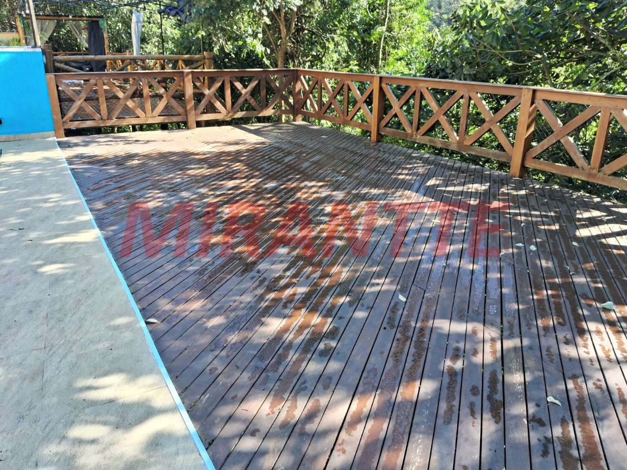 Cond. fechado de 300m² com 6 quartos em Pedra Branca