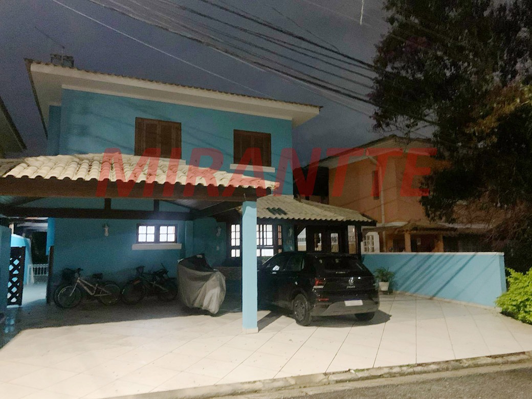 Cond. fechado de 300m² com 6 quartos em Pedra Branca