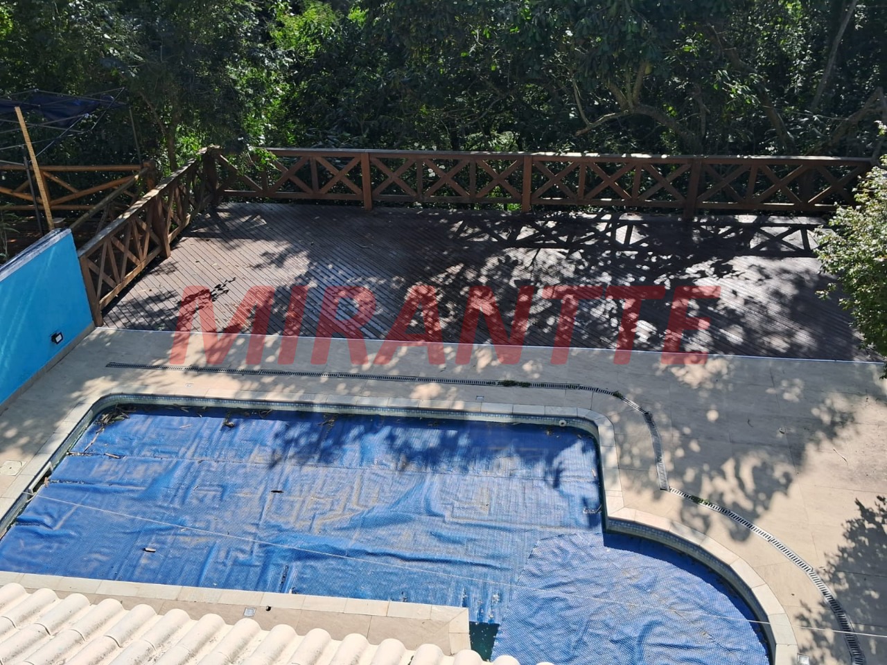 Cond. fechado de 300m² com 6 quartos em Pedra Branca