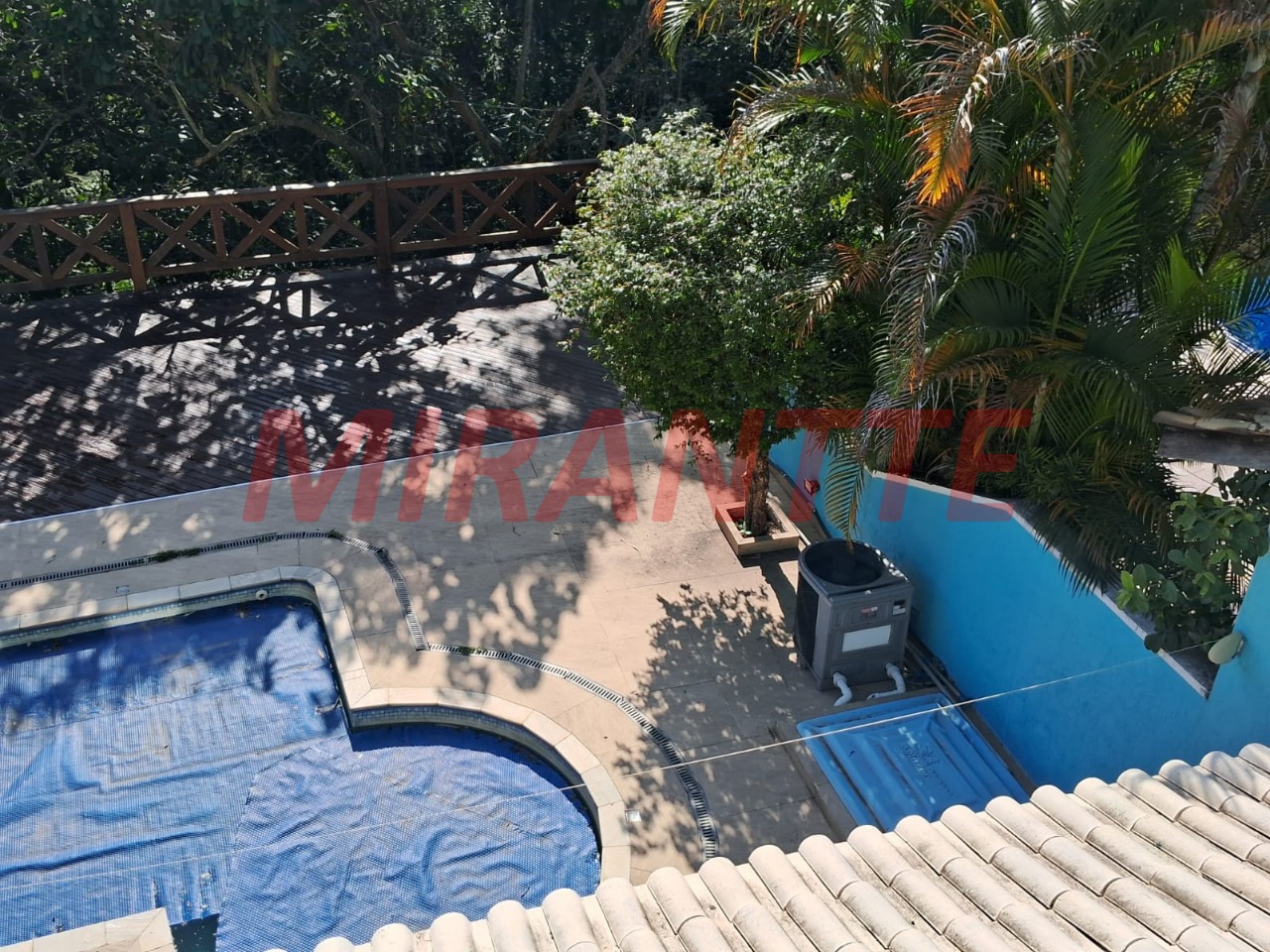 Cond. fechado de 300m² com 6 quartos em Pedra Branca
