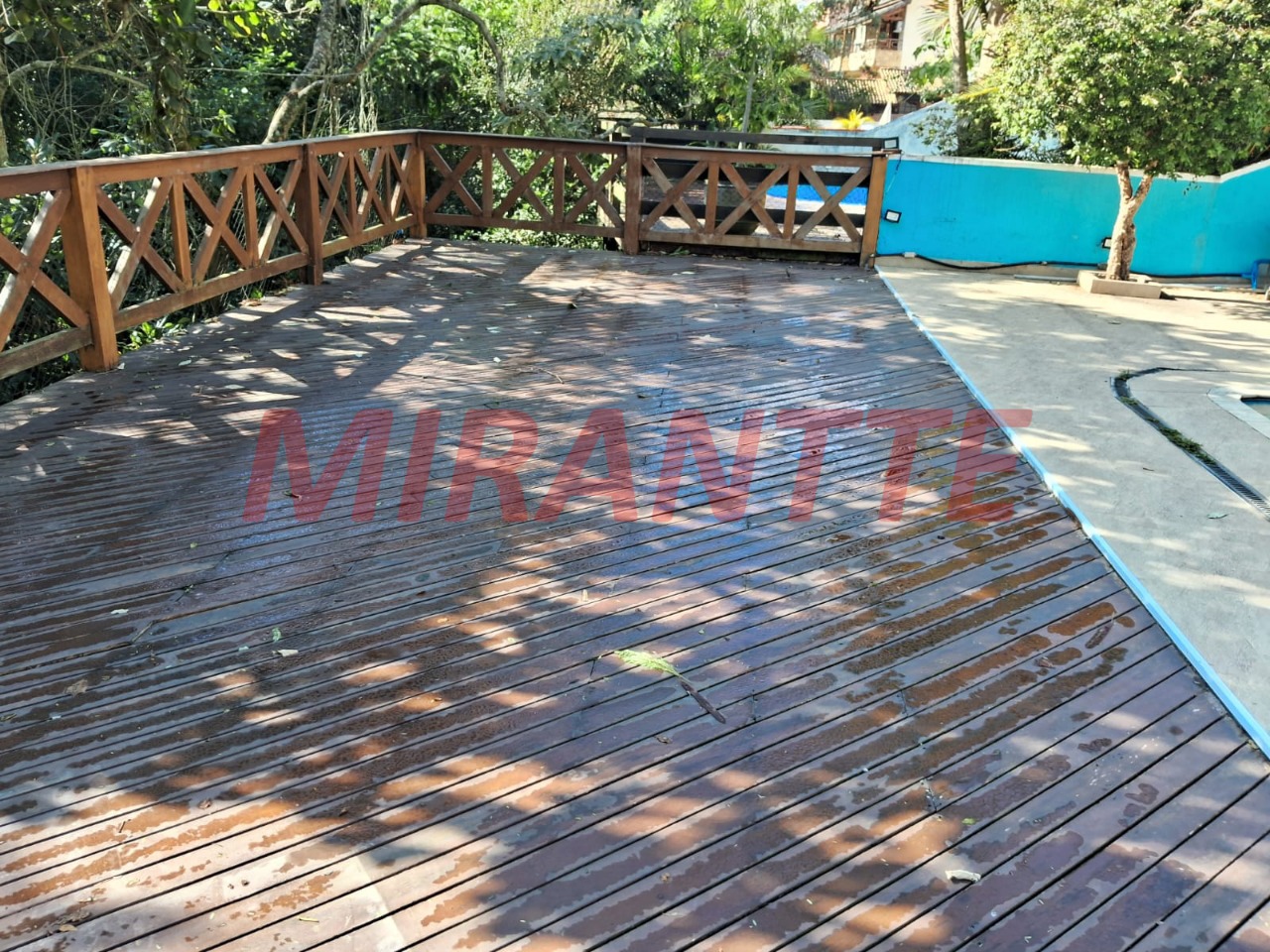 Cond. fechado de 300m² com 6 quartos em Pedra Branca