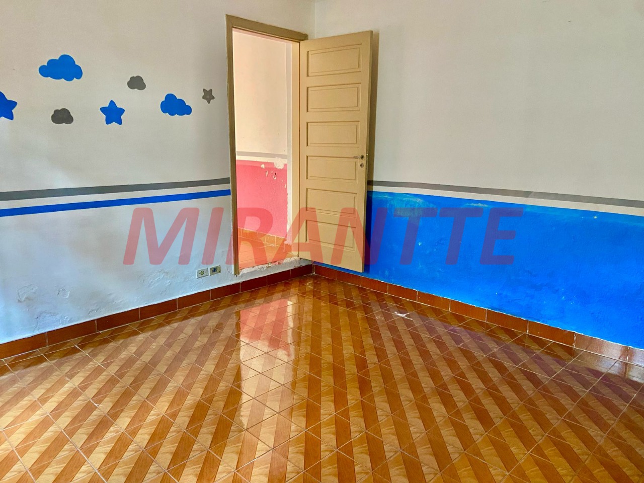 Casa terrea de 254m² com 4 quartos em Casa Verde Alta