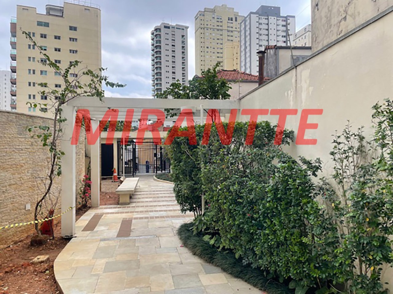 Cobertura de 190m² com 4 quartos em Santana