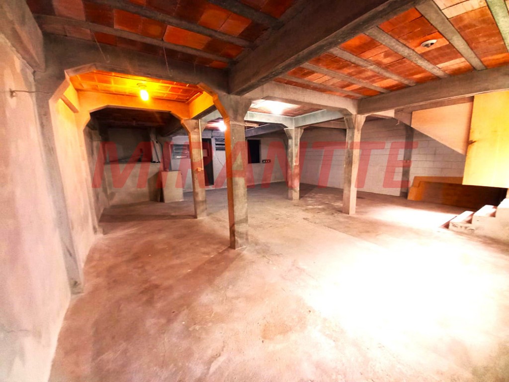 Sobrado de 262m² com 3 quartos em Vila Mazzei