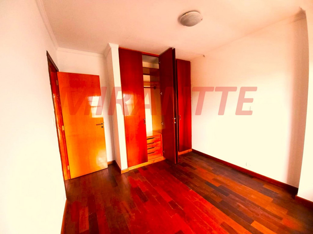 Sobrado de 262m² com 3 quartos em Vila Mazzei