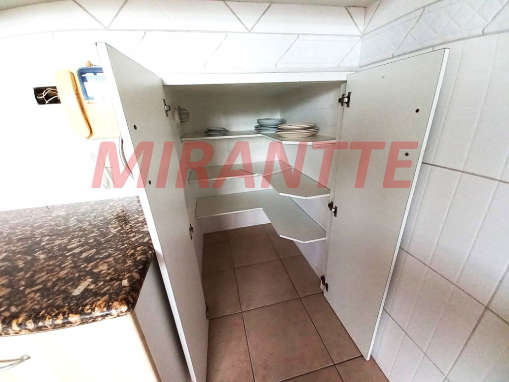 Sobrado de 262m² com 3 quartos em Vila Mazzei
