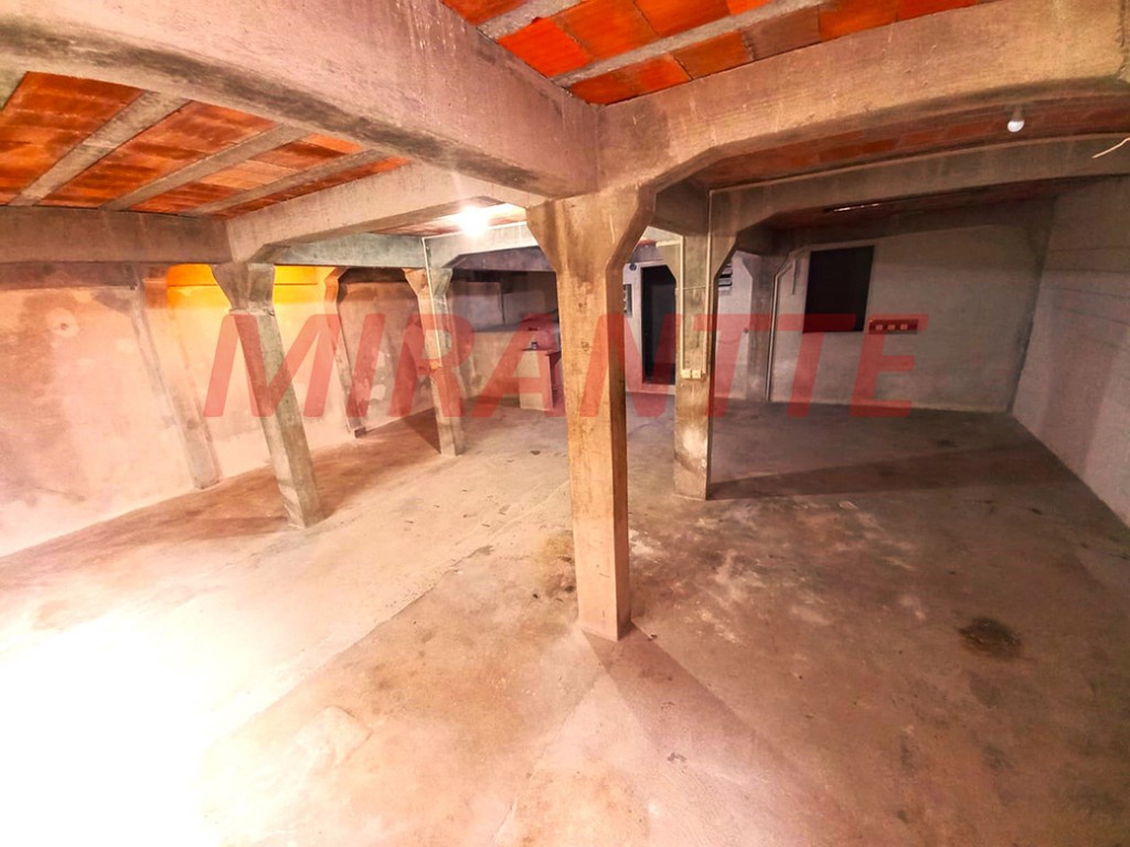 Sobrado de 262m² com 3 quartos em Vila Mazzei