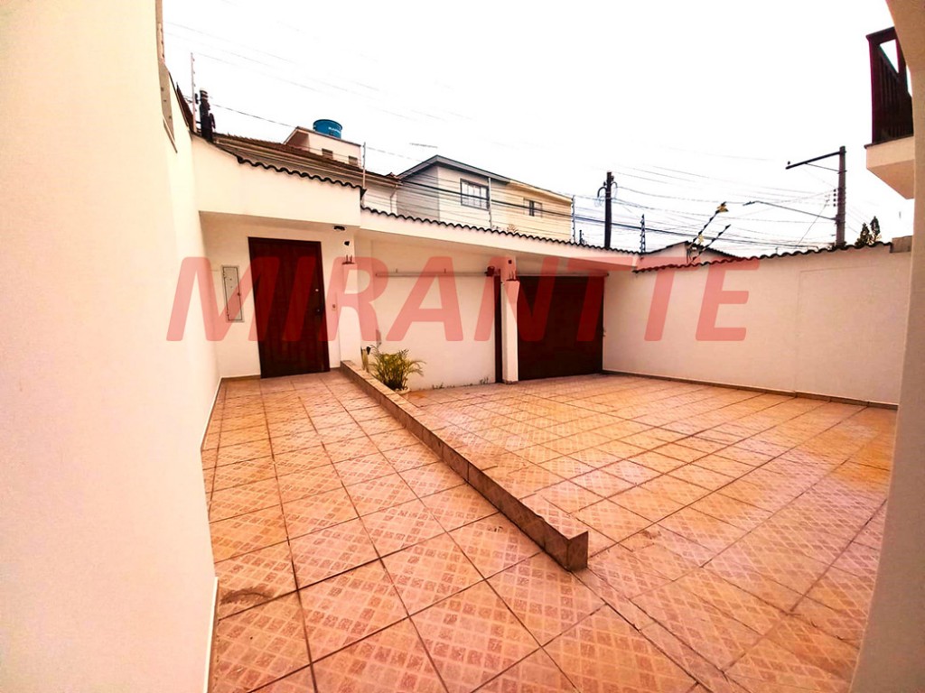 Sobrado de 262m² com 3 quartos em Vila Mazzei