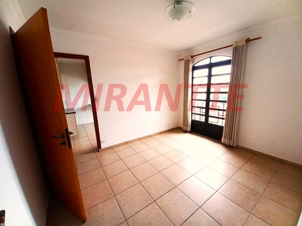Sobrado de 262m² com 3 quartos em Vila Mazzei