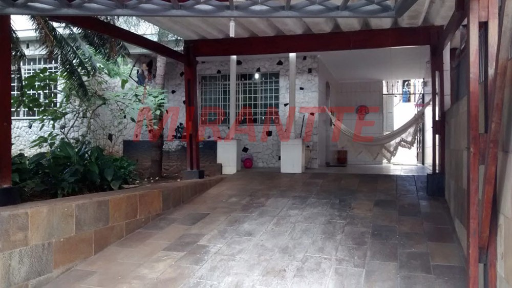 Casa terrea de 170m² com 4 quartos em Vila Nilo