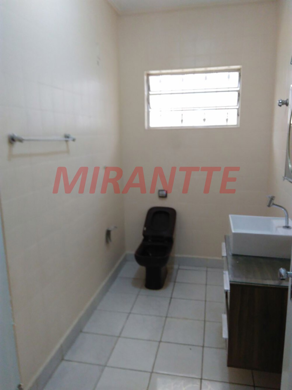 Casa terrea de 170m² com 4 quartos em Vila Nilo