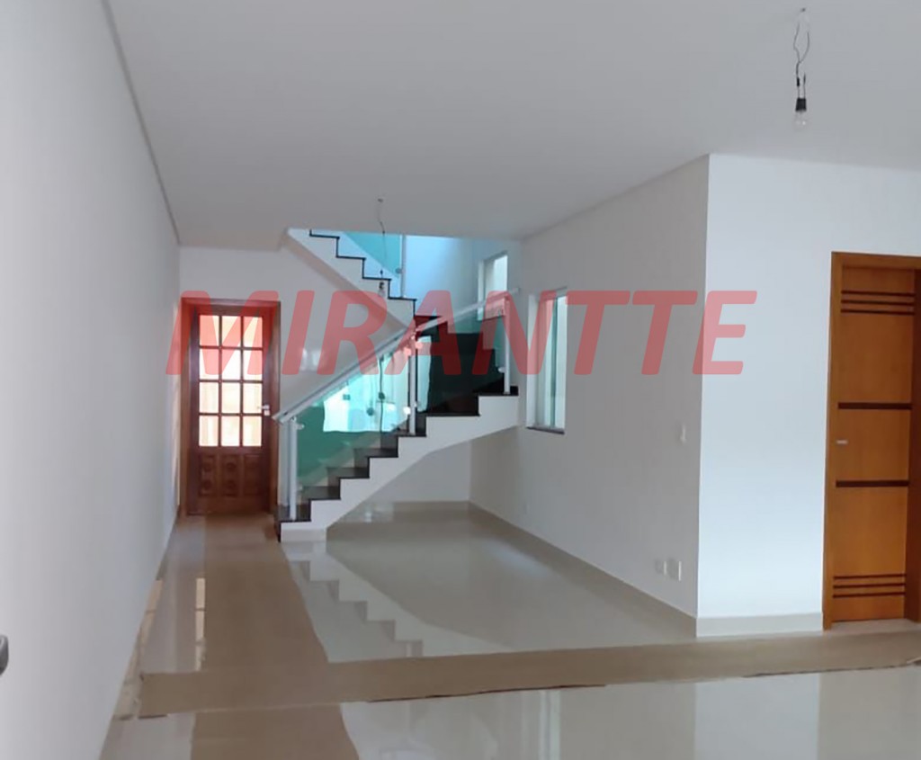 Sobrado de 170m² com 3 quartos em Tremembe
