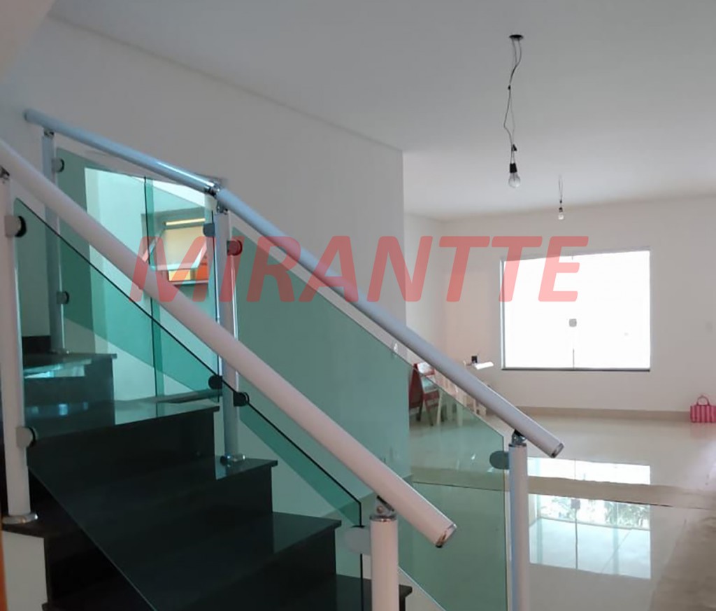 Sobrado de 170m² com 3 quartos em Tremembe