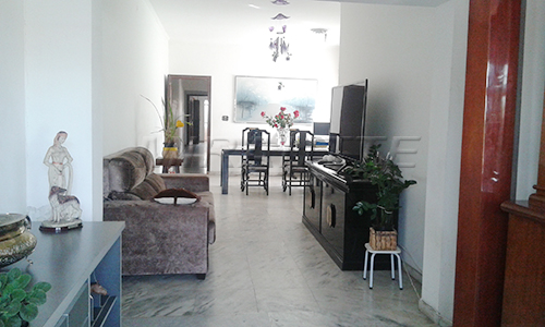 Sobrado de 395m² com 6 quartos em Tremembe