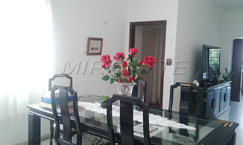 Sobrado de 395m² com 6 quartos em Tremembe