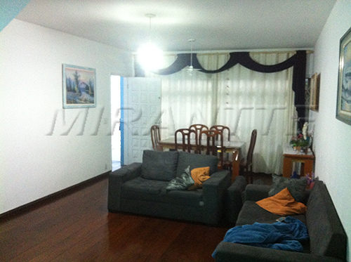 Sobrado de 200m² com 3 quartos em Jardim Virginia Bianca