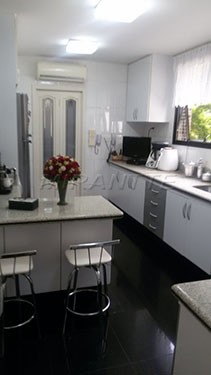 Apartamento com 4 quartos em Jardim São Bento