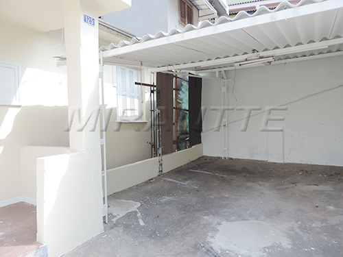 Terreno de 260m² em Limão