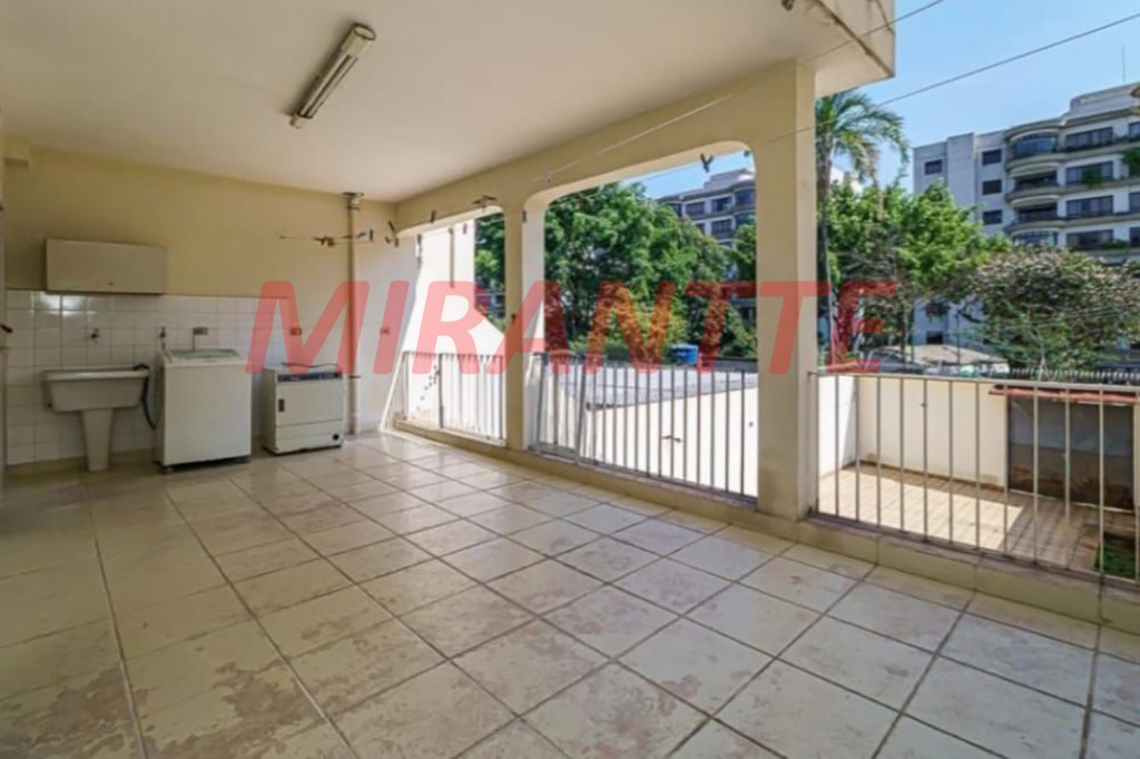 Sobrado de 251m² com 4 quartos em Jardim São Paulo