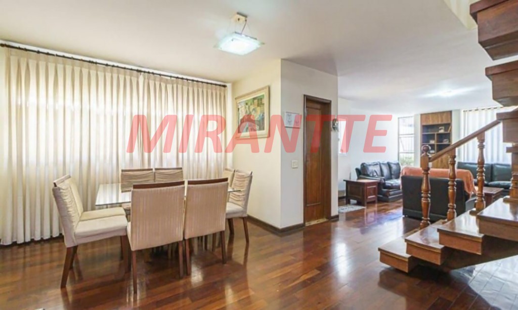 Sobrado de 251m² com 4 quartos em Jardim São Paulo