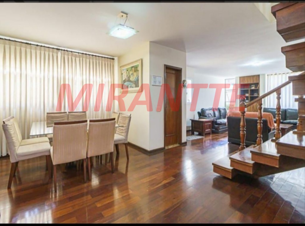Sobrado de 251m² com 4 quartos em Jardim São Paulo