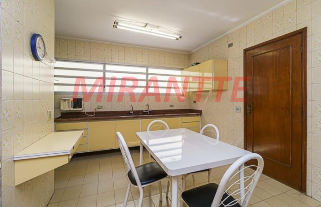 Sobrado de 251m² com 4 quartos em Jardim São Paulo