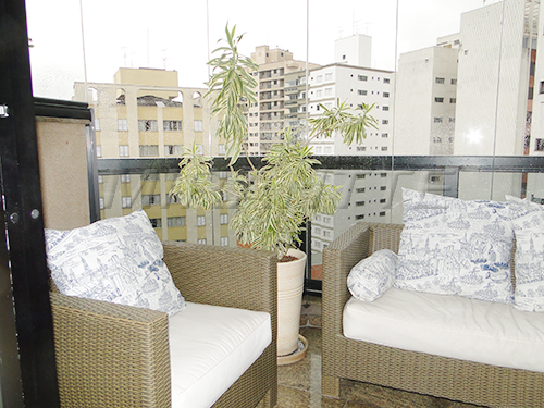 Apartamento de 210m² com 4 quartos em Água Fria