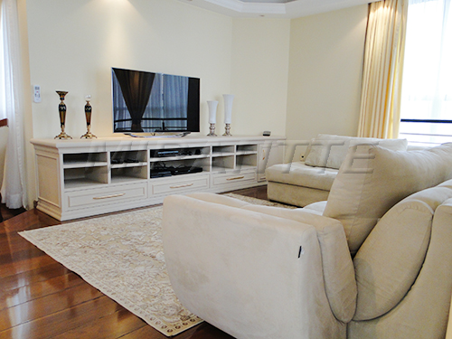 Apartamento de 210m² com 4 quartos em Água Fria