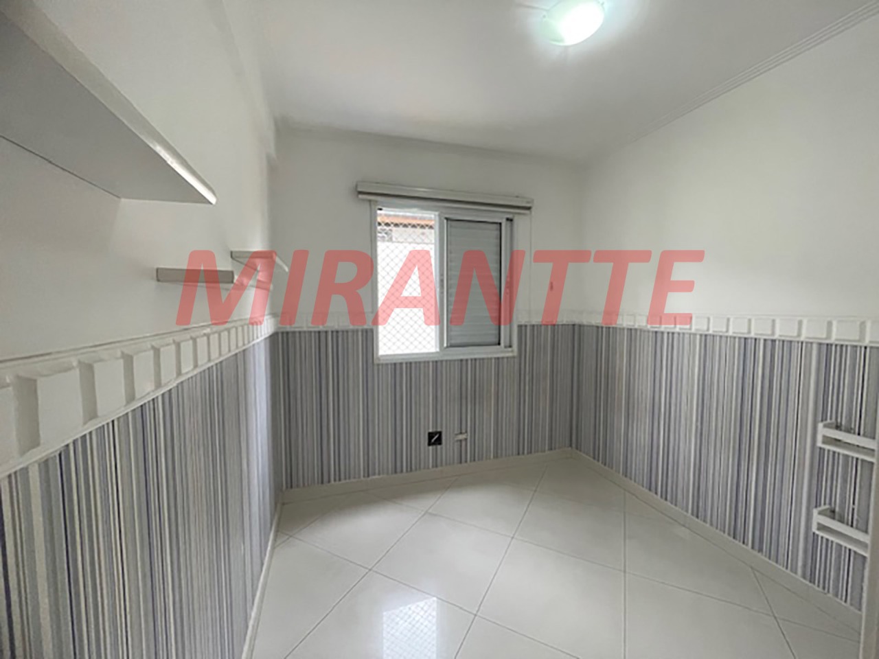 Apartamento de 56m² com 2 quartos em Parada Inglesa