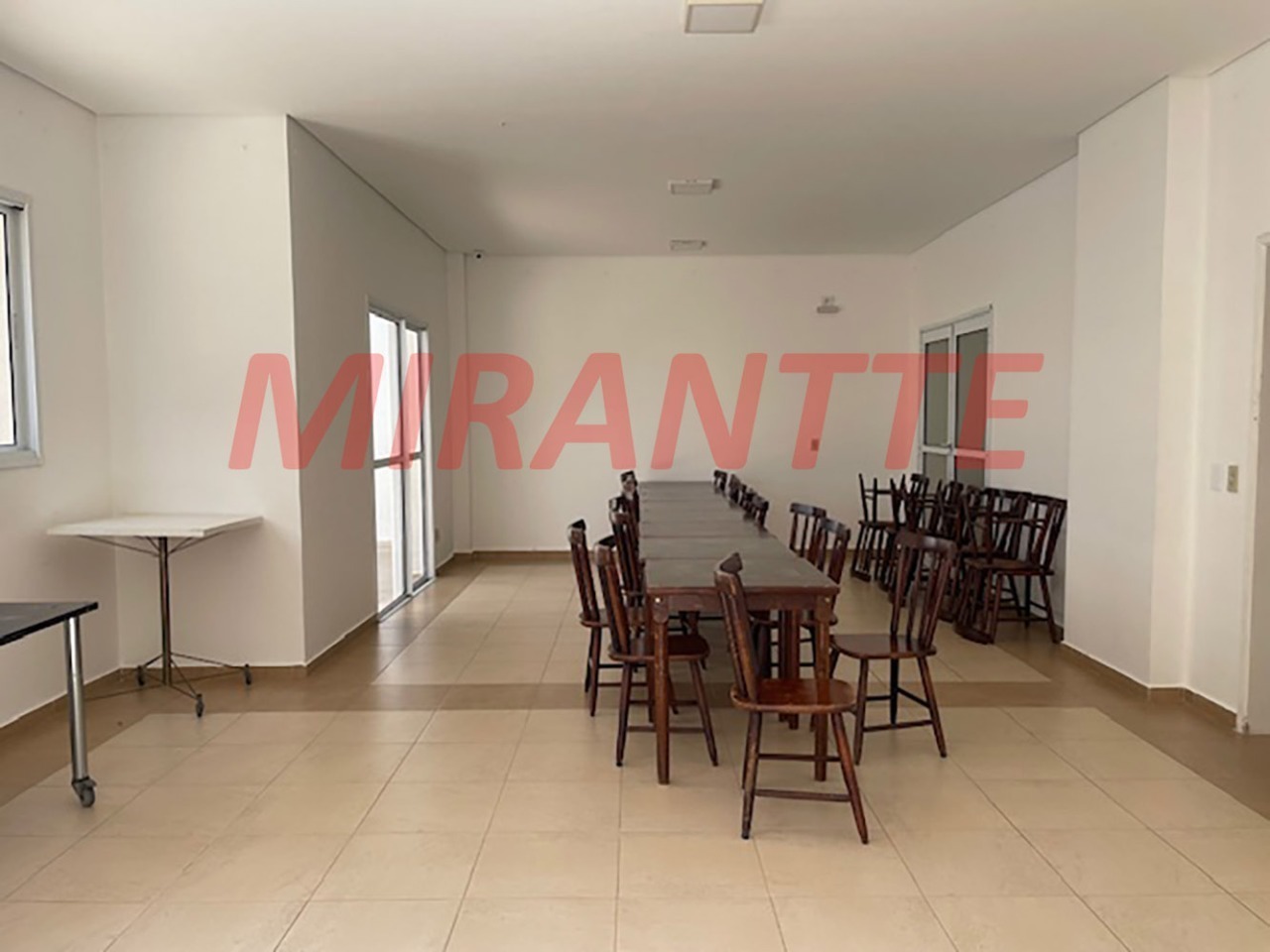 Apartamento de 56m² com 2 quartos em Parada Inglesa