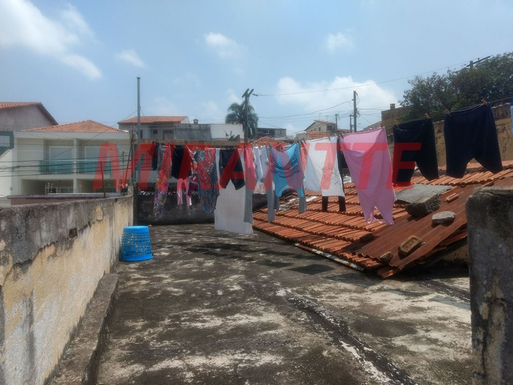 Casa terrea de 100m² com 4 quartos em Vila Nivi