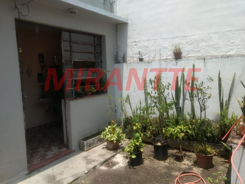 Casa terrea de 100m² com 4 quartos em Vila Nivi