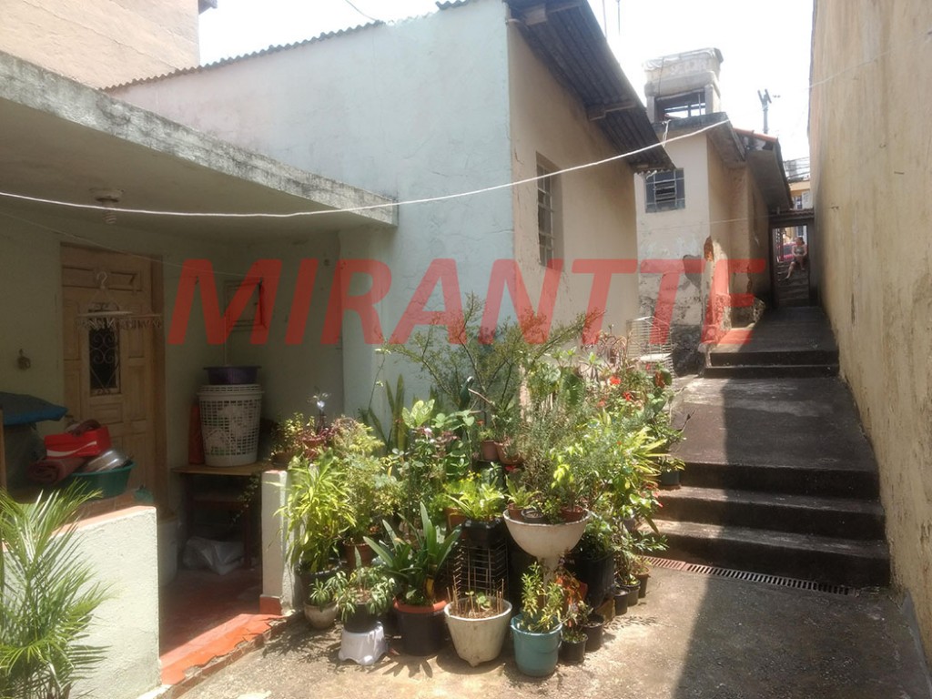 Casa terrea de 100m² com 4 quartos em Vila Nivi