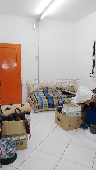 Comercial de 234m² em Santana
