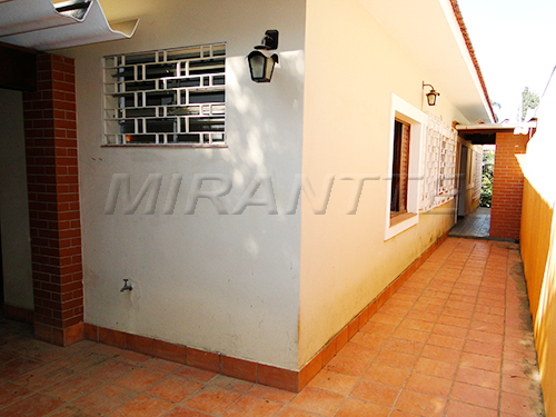 Casa terrea de 179m² com 3 quartos em Tremembe