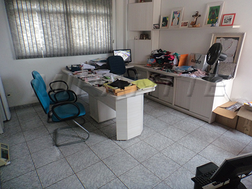 Comercial de 940m² em Vila Rica