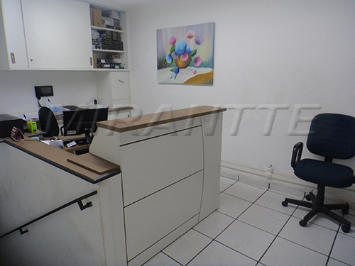 Comercial de 940m² em Vila Rica
