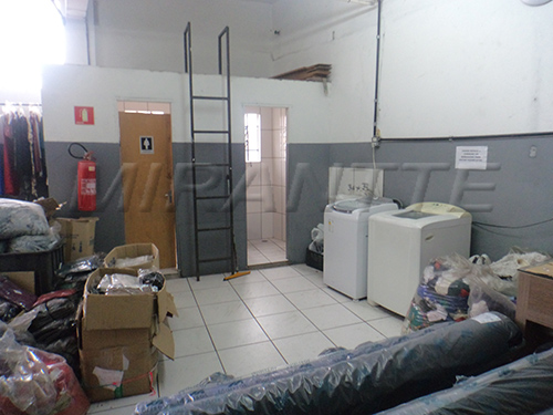 Comercial de 940m² em Vila Rica