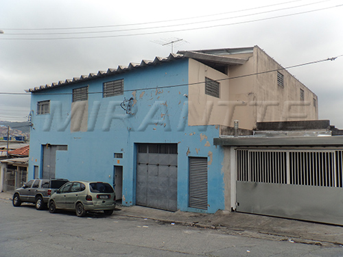 Comercial de 940m² em Vila Rica