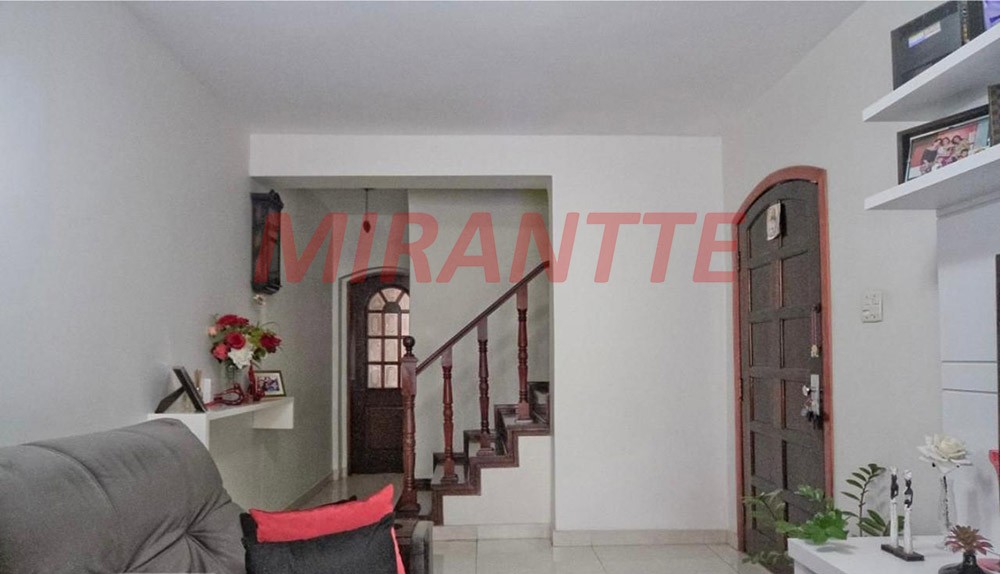 Sobrado de 147m² com 3 quartos em Santa Terezinha