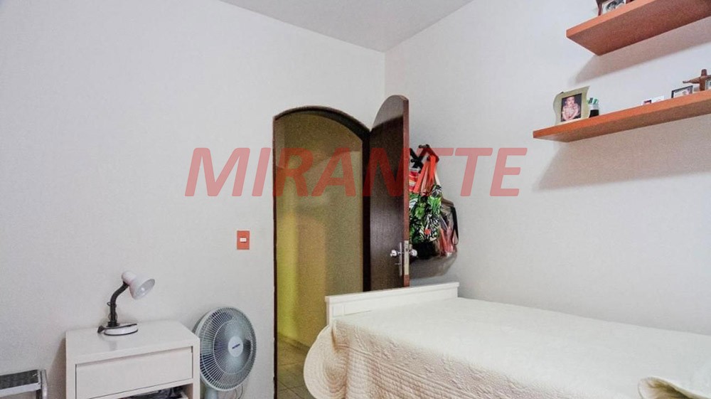 Sobrado de 147m² com 3 quartos em Santa Terezinha